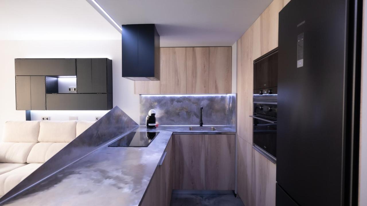 La Farola - Luxury Domotic Flat In Puerto Deportivo Lejlighed Marbella Eksteriør billede