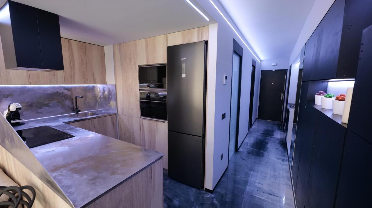 La Farola - Luxury Domotic Flat In Puerto Deportivo Lejlighed Marbella Eksteriør billede