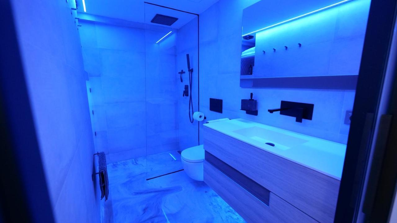 La Farola - Luxury Domotic Flat In Puerto Deportivo Lejlighed Marbella Eksteriør billede