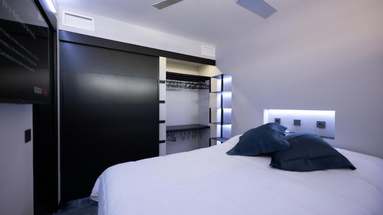 La Farola - Luxury Domotic Flat In Puerto Deportivo Lejlighed Marbella Eksteriør billede