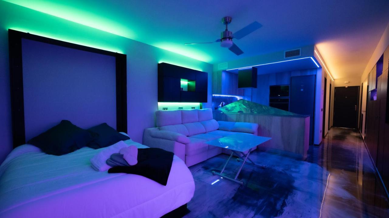 La Farola - Luxury Domotic Flat In Puerto Deportivo Lejlighed Marbella Eksteriør billede