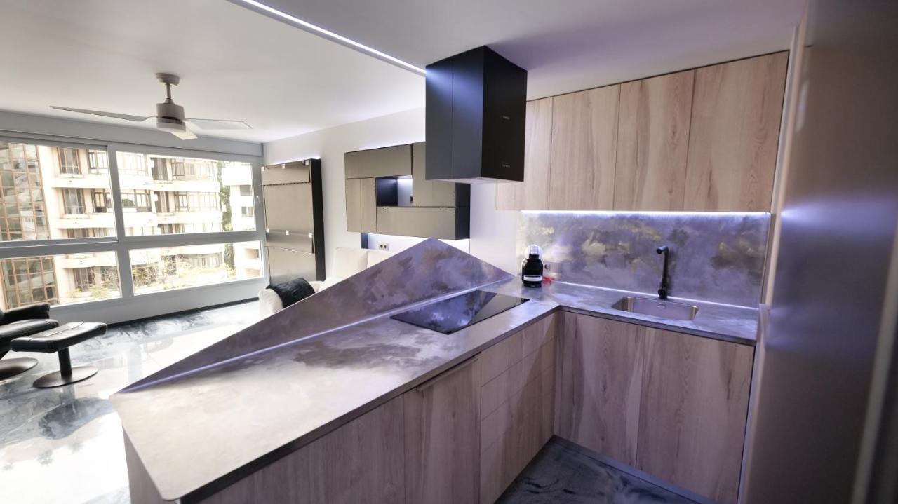 La Farola - Luxury Domotic Flat In Puerto Deportivo Lejlighed Marbella Eksteriør billede