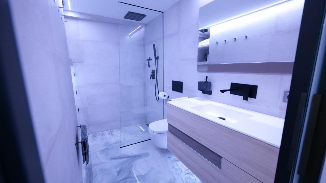 La Farola - Luxury Domotic Flat In Puerto Deportivo Lejlighed Marbella Eksteriør billede